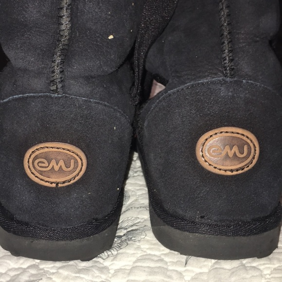 ⛔️SOLD⛔️Emu Maitress Black Tall Boot 7 EEUC - Picture 7 of 7